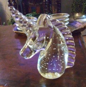 Unicorn head figurene